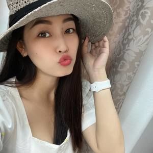 Meet your Posher, Kim